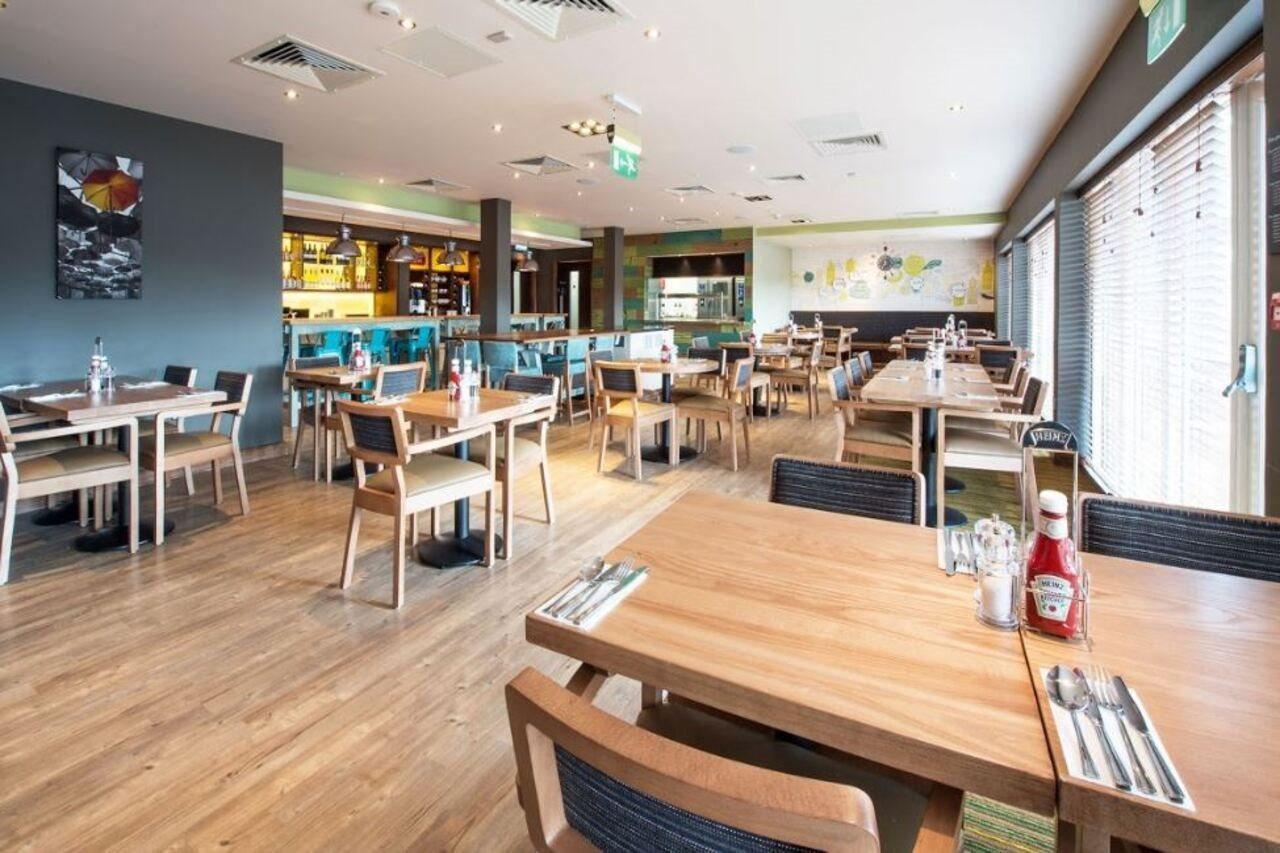 Premier Inn Isle Of Wight Sandown Шанклін Екстер'єр фото