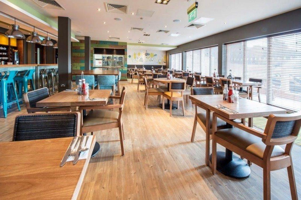 Premier Inn Isle Of Wight Sandown Шанклін Екстер'єр фото